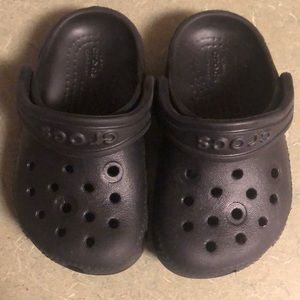 Boys CROC toddlers size 5